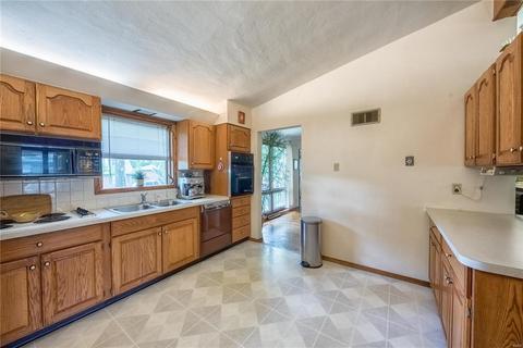 20 Dames Ct, Saint Louis, MO 63135 photo 9