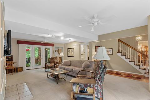 254 Pine Tree Ln, Ballwin, MO 63011 photo 4