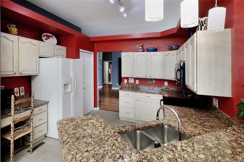 2 Briarcastle Ct, O'fallon, MO 63366 photo 3