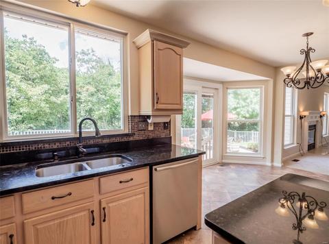243 Windy Acres Estates Dr, Ballwin, MO 63021 photo 3