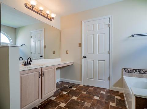 243 Windy Acres Estates Dr, Ballwin, MO 63021 photo 27