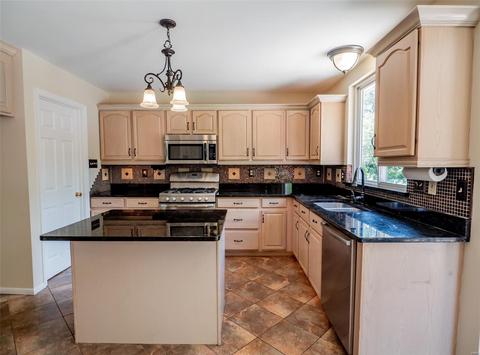243 Windy Acres Estates Dr, Ballwin, MO 63021 photo 5