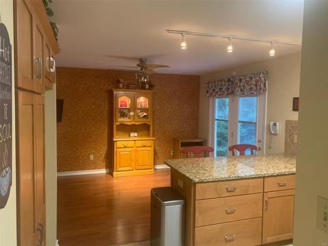 421 Arbor Spring Dr, Ballwin, MO 63021 photo 9