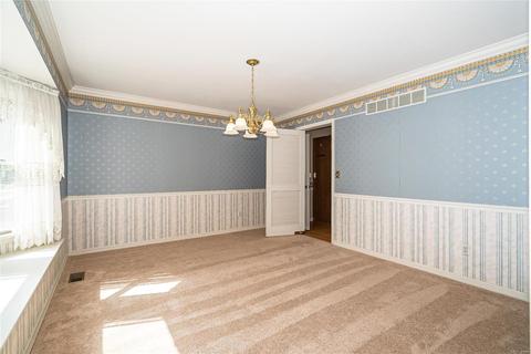 607 Valley Point Ln, Ballwin, MO 63021 photo 6