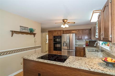 607 Valley Point Ln, Ballwin, MO 63021 photo 13