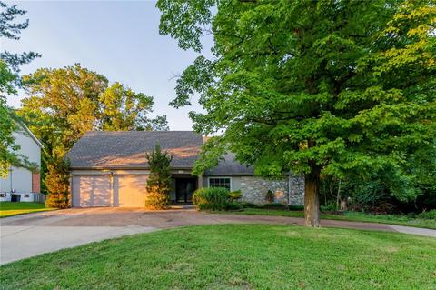 2040 Baxter Rd, Chesterfield, MO 63017 photo 1