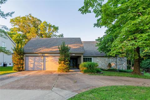 2040 Baxter Rd, Chesterfield, MO 63017 photo 2