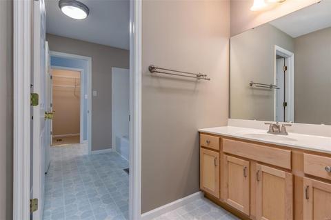1711 Carman Rdg, Ballwin, MO 63021 photo 42