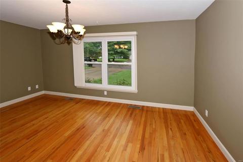 6823 Burkemo, Saint Louis, MO 63129 photo 9