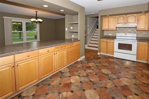 6823 Burkemo, Saint Louis, MO 63129 photo 6