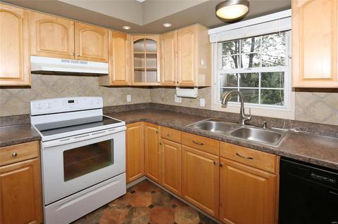 6823 Burkemo, Saint Louis, MO 63129 photo 7