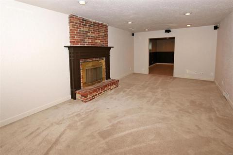 6823 Burkemo, Saint Louis, MO 63129 photo 15