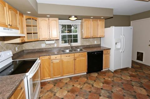 6823 Burkemo, Saint Louis, MO 63129 photo 4
