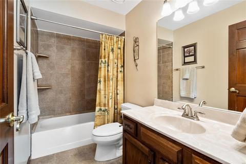 550 Fox Pointe Dr, Saint Charles, MO 63304 photo 12