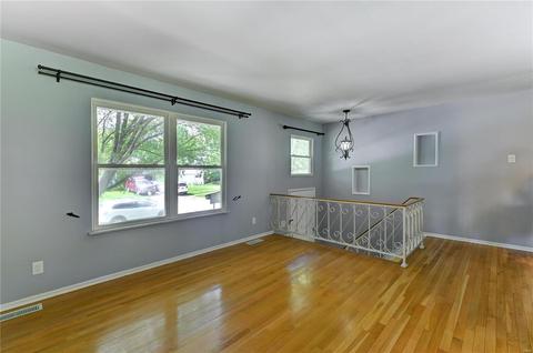 918 Brookvale Ter, Ballwin, MO 63021 photo 4