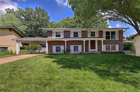 918 Brookvale Ter, Ballwin, MO 63021 photo 2