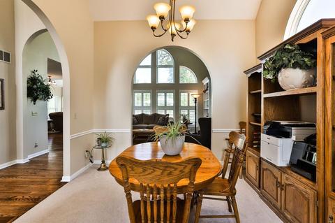 910 Midpoint Dr, O'fallon, MO 63366 photo 11