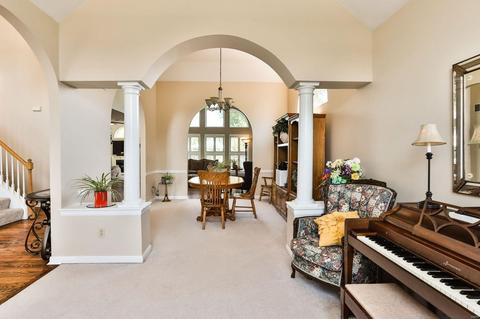 910 Midpoint Dr, O'fallon, MO 63366 photo 9