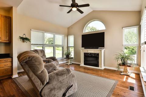 910 Midpoint Dr, O'fallon, MO 63366 photo 24