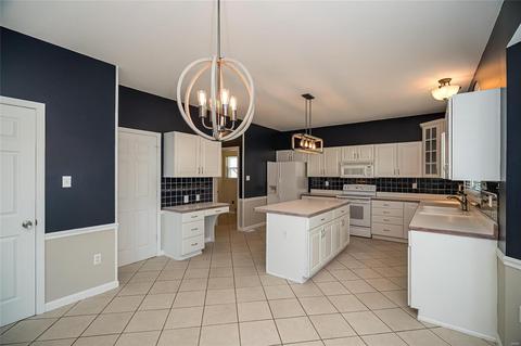 355 Brookhaven Dr, O'fallon, MO 63368 photo 14