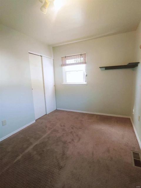 420 Chamberlin Dr, Ballwin, MO 63021 photo 4