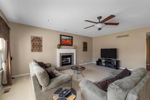 114 Preston Cir, O'fallon, MO 63368 photo 10