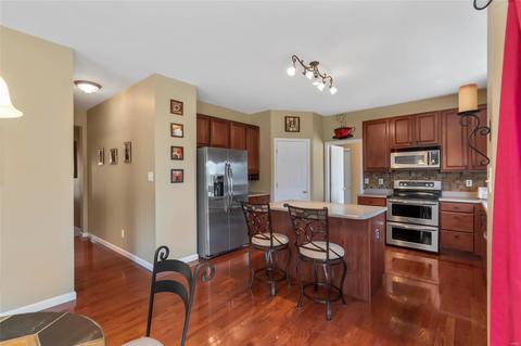 114 Preston Cir, O'fallon, MO 63368 photo 2