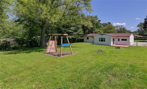 241 Howard Dr, Ballwin, MO 63021 photo 2