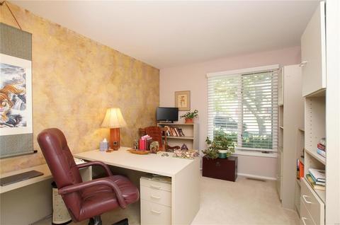837 Green Lantern Ln, Ballwin, MO 63011 photo 27