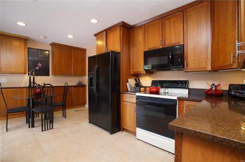837 Green Lantern Ln, Ballwin, MO 63011 photo 19