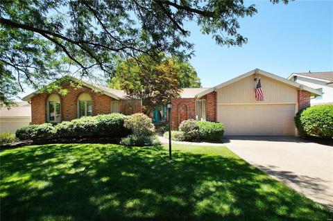 837 Green Lantern Ln, Ballwin, MO 63011 photo 1