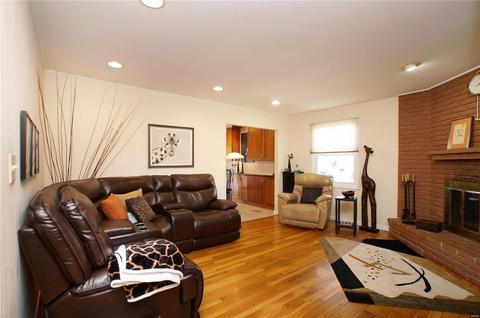 837 Green Lantern Ln, Ballwin, MO 63011 photo 13