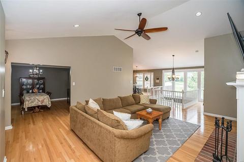 1823 Oconnell Pointe Ct, Wildwood, MO 63011 photo 9