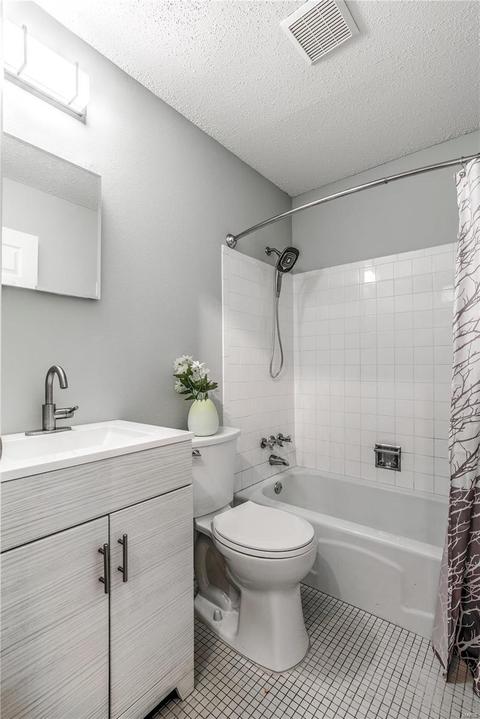 252 Glandore #D, Ballwin, MO 63021 photo 15