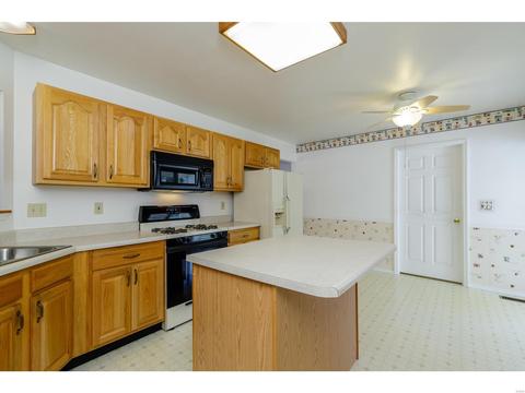 1400 Sunview Dr, O'fallon, MO 63366 photo 8