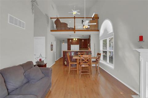 1572 Forest Springs Dr, Ballwin, MO 63021 photo 5
