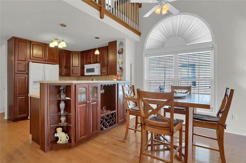 1572 Forest Springs Dr, Ballwin, MO 63021 photo 8