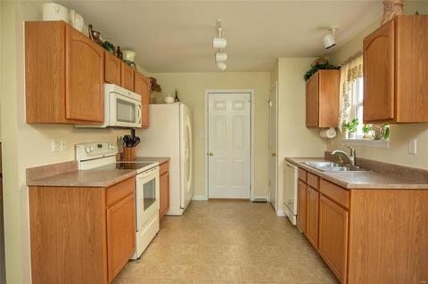 250 Spring Borough, O'fallon, MO 63368 photo 4