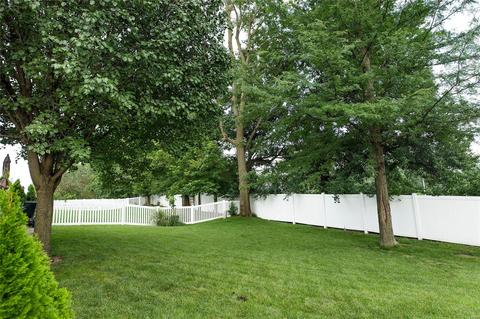 250 Spring Borough, O'fallon, MO 63368 photo 3
