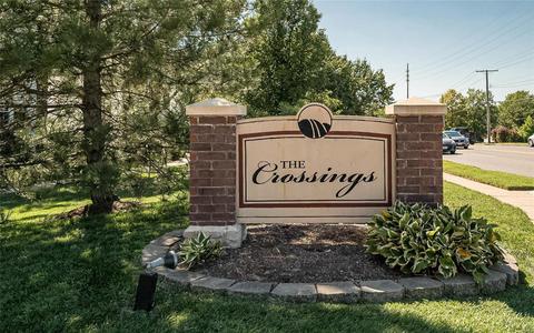 1304 Crossings Ct #D, Ballwin, MO 63021 photo 2