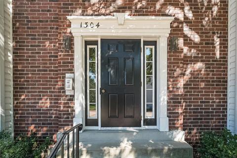 1304 Crossings Ct #D, Ballwin, MO 63021 photo 3