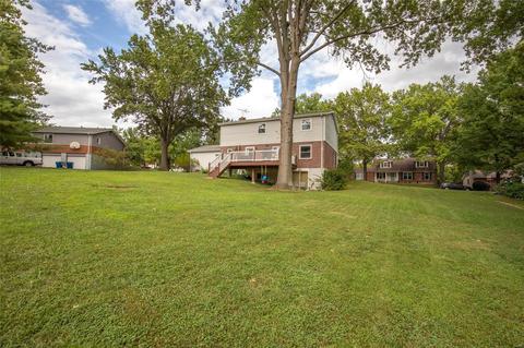 825 Windmill Dr, Ballwin, MO 63011 photo 8