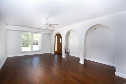 331 Turfwood Dr, Ballwin, MO 63021 photo 4