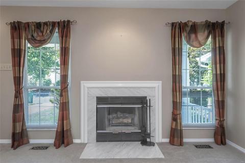 1452 Whispering Crk, Ballwin, MO 63021 photo 2