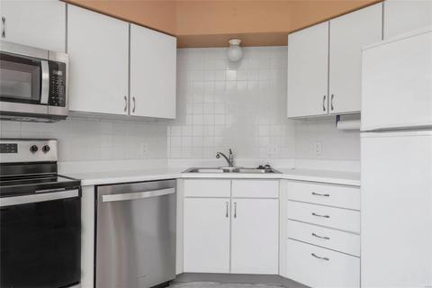 1452 Whispering Crk, Ballwin, MO 63021 photo 5