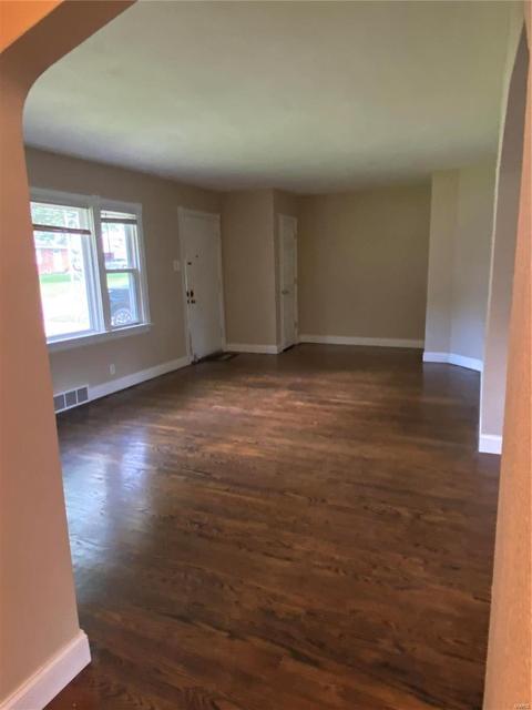 102 Olympia, Saint Louis, MO 63135 photo 16