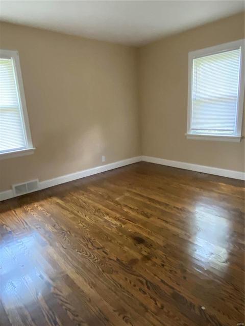 102 Olympia, Saint Louis, MO 63135 photo 14