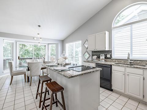 577 Wetherby Terrace Dr, Ballwin, MO 63021 photo 12