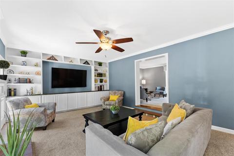 1617 Woodside View Ln, Ballwin, MO 63021 photo 3