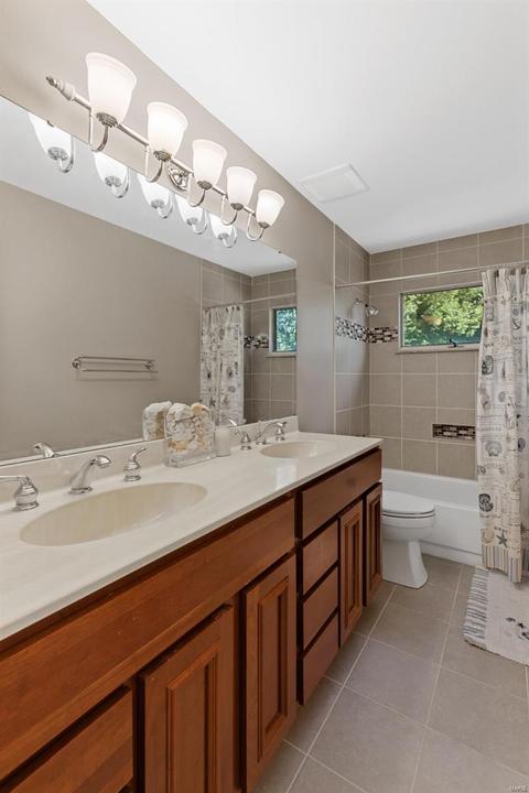 1617 Woodside View Ln, Ballwin, MO 63021 photo 29